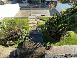 Image 16 - 883037
