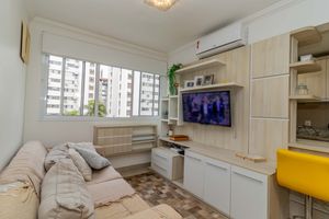 Image 1 - 883039