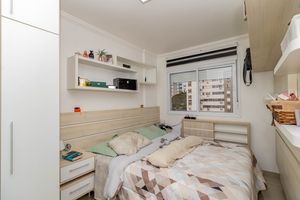 Image 9 - 883039