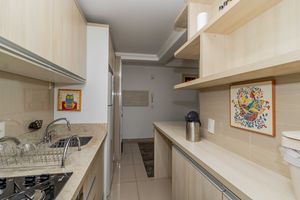 Image 17 - 883039