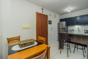 Image 17 - 883045