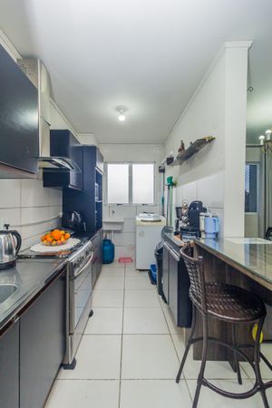 Image 19 - 883045