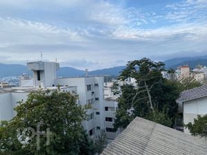 Image 34 - 883048