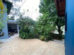 Image 22 - 883048
