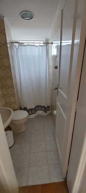 Image 8 - 883056