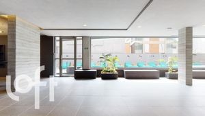 Image 11 - 883063