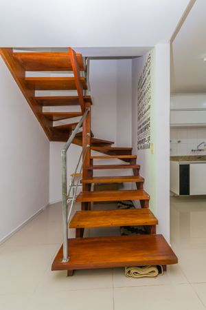 Image 9 - 883067