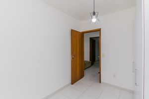 Image 20 - 883067