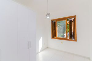 Image 21 - 883067