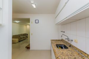 Image 35 - 883067