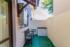 Image 38 - 883067