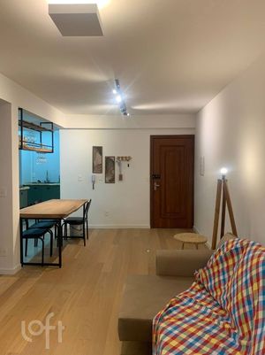 Image 17 - 883068