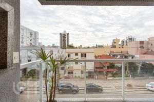 Image 7 - 883068
