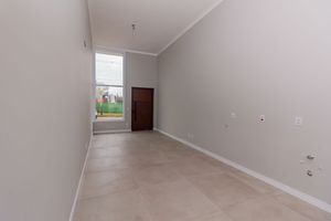 Image 4 - 883069