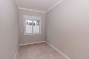 Image 19 - 883069