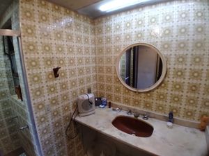 Image 1 - 883098