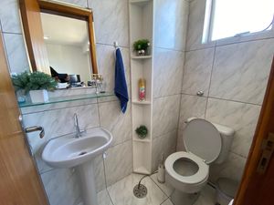 Image 8 - 883114