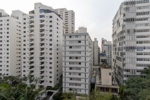 Image 28 - 883115