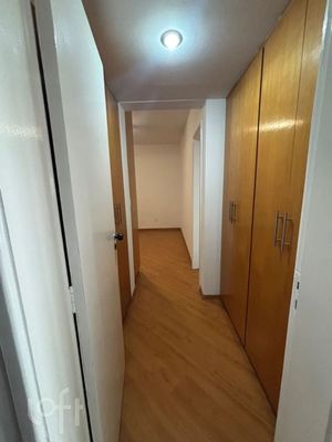 Image 10 - 883116