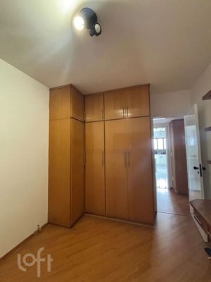 Image 8 - 883116