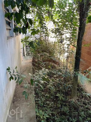Image 21 - 883120