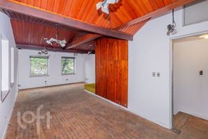 Image 30 - 883120