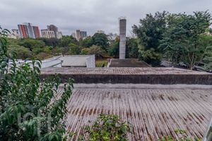 Image 40 - 883120