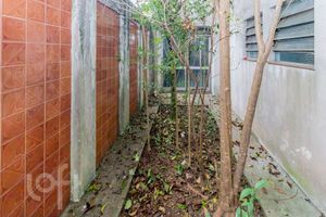 Image 12 - 883120