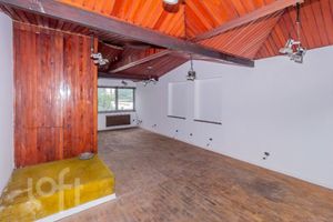 Image 32 - 883120