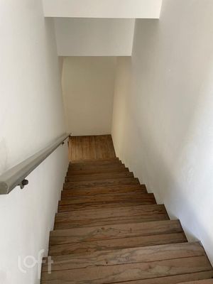 Image 10 - 883120