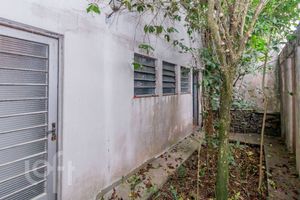 Image 13 - 883120