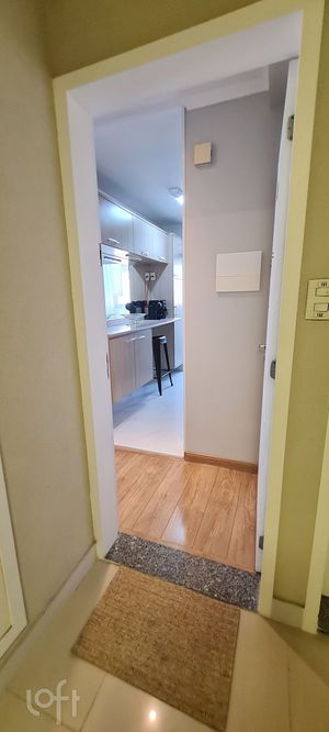 Image 12 - 883121