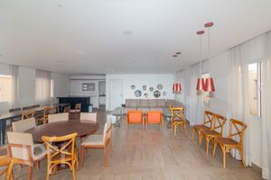 Image 23 - 883125
