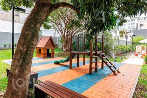 Image 16 - 883127