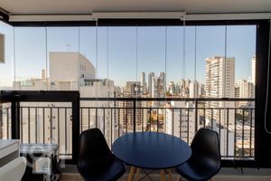 Image 1 - 883127