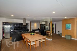 Image 41 - 883127