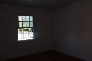 Image 7 - 883131