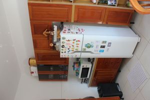 Image 14 - 883131