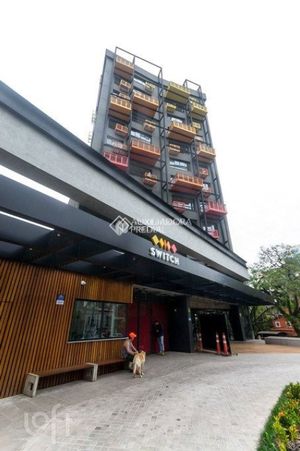 Image 44 - 883136