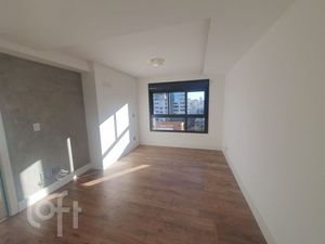 Image 8 - 883136