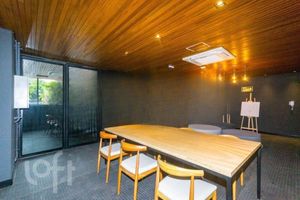 Image 17 - 883136