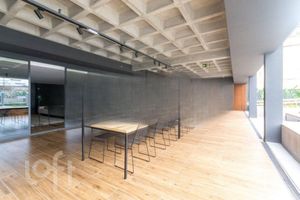 Image 33 - 883136