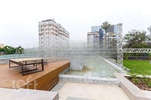 Image 30 - 883136