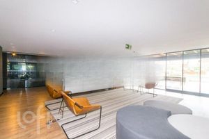 Image 38 - 883136
