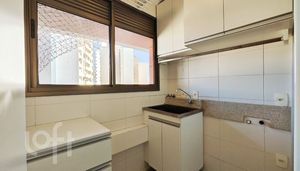 Image 13 - 883137