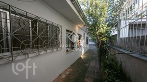 Image 39 - 883140