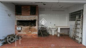 Image 36 - 883140