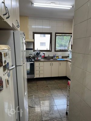 Image 7 - 883144
