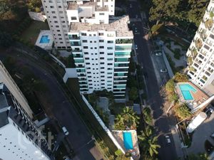 Image 4 - 883144