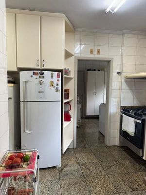 Image 8 - 883144